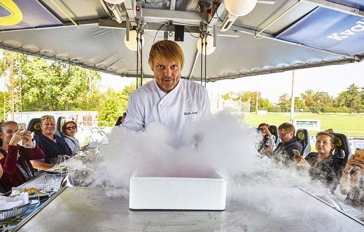 Příprava dezertu, marcipán a dusík