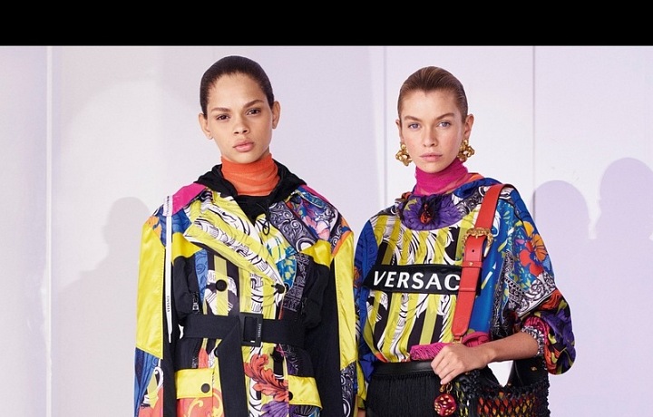 Extravagantní móda Versace.