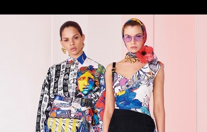 Extravagantní móda Versace.