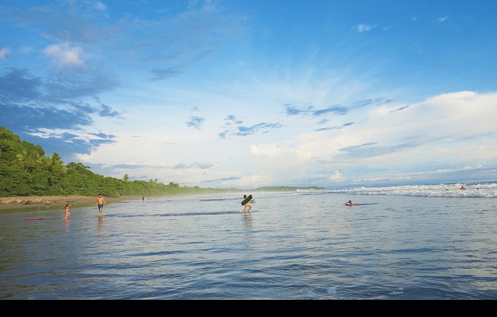 Surfování v Kostarice