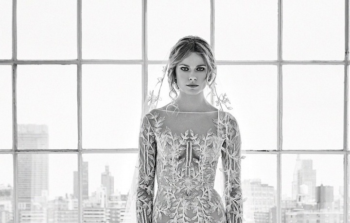 Průsvitné a sexy šaty.