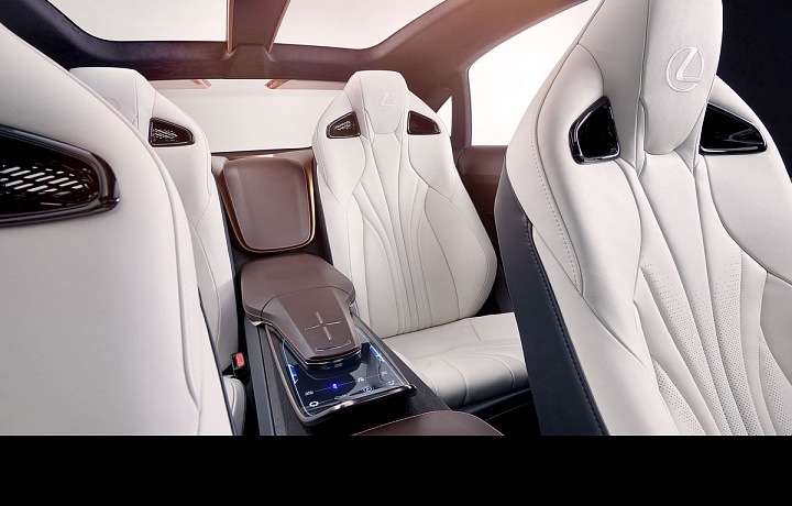 Luxusní interiéry jsou pýchou Lexusu