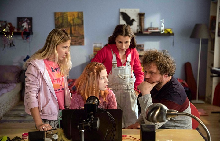 Herečky a režisér neustále v diskusi, co predátorům odepsat. 