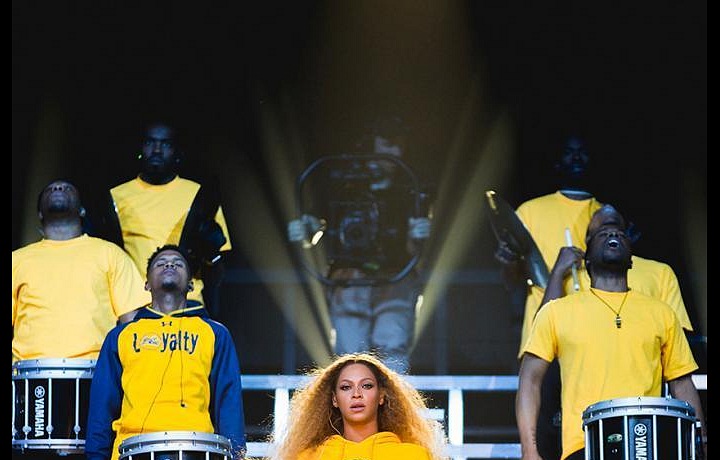 Beyoncé při vystoupení na festivalu Coachella