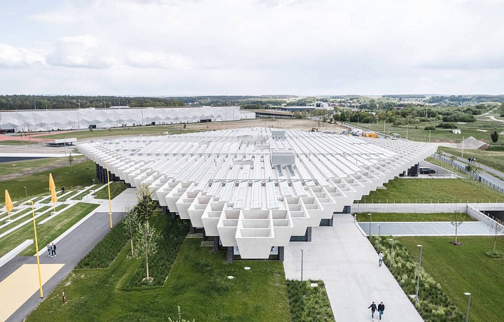 Architekti Cobe, hala Adidas Halftime