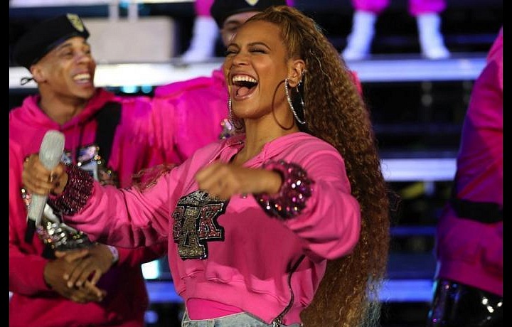 Beyoncé při vystoupení na festivalu Coachella