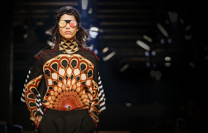 Givenchy brýle s VR