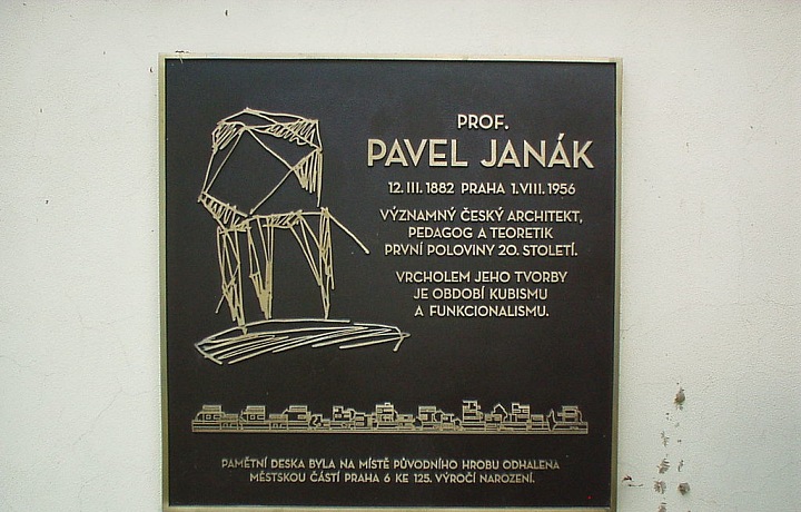 Pamětní deska na Šáreckém hřbitově v Praze