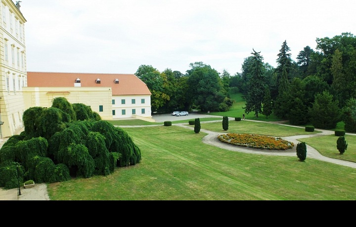 Zámek Valtice, krásné zahrady