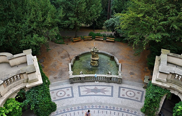 Grébovka, fontána shora