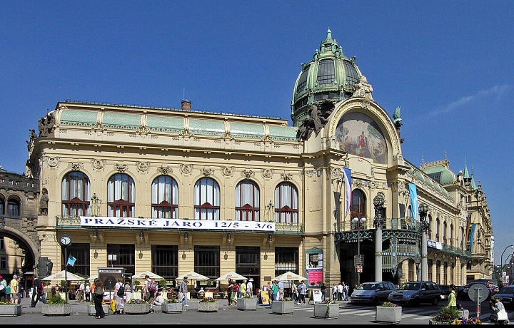 Obecní dům na Náměstí republiky, spolupráce s Antonínem Balšánkem 