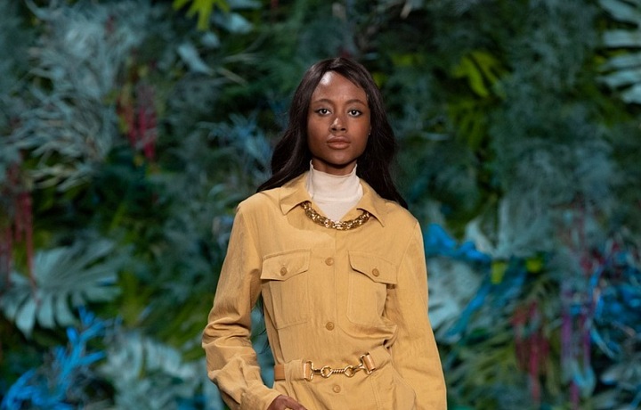 V kolekci Cruise nechybí ani elegantní nude odstín