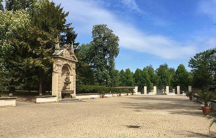 Královská zahrada Pražského hradu, před Míčovnou