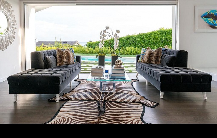 Veeve - Black Opulence on Grand View Drive