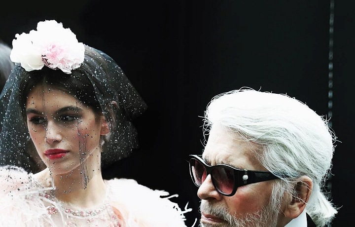 Karl Lagerfeld a Kaia Gerber
