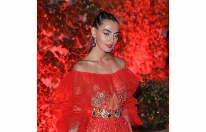 Alina Baikova v Cannes
