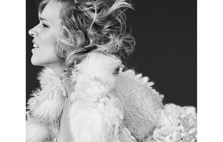 Eva Herzigová září v kolekci FW 2017/2018