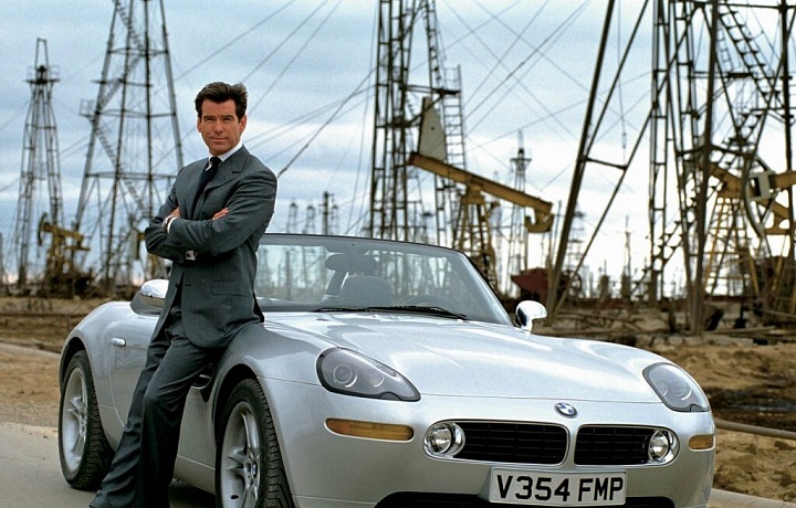 BMW po boku Jamese Bonda