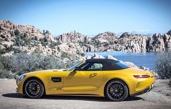 Mercedes AMG GT S Roadster