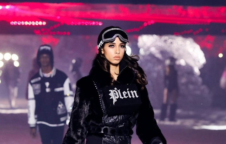 Kolekci tvoří stylové kombinézy