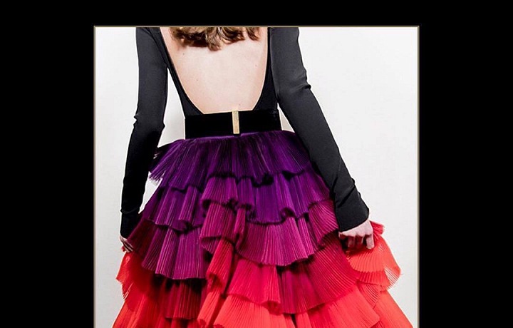 Barevná sukně Givenchy je skvostem! 