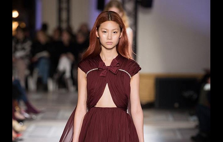 Vínový kousek Giambattista Valli 