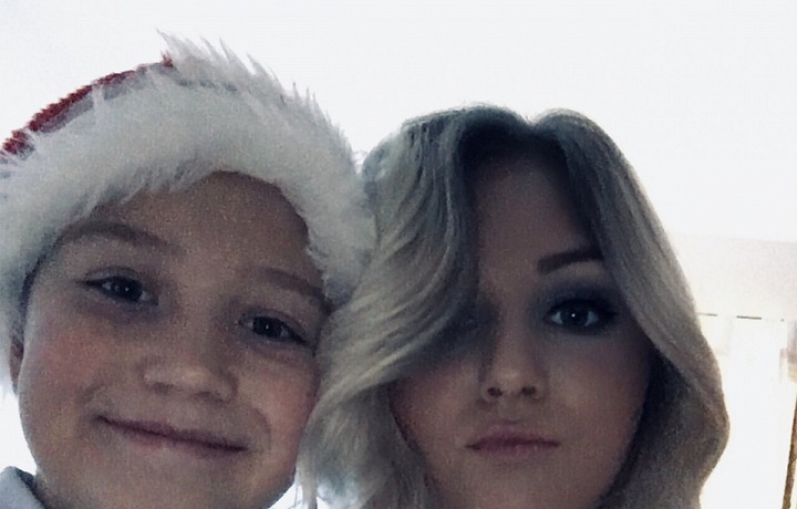 Já a můj pomocník vánoční skřítek!