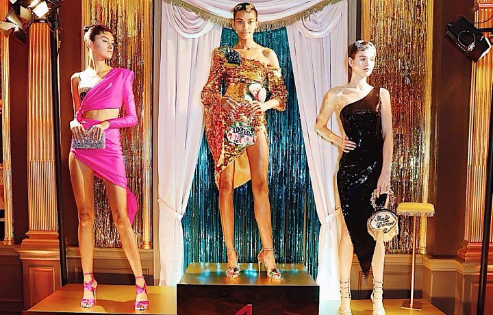 Nepřehlédnutelné luxusní boty.