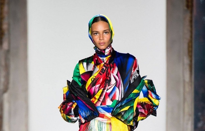 Barevná stylová móda.