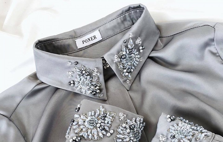 Ponerovi si rádi hrají s detaily.