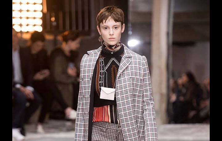 Kostku v kolekci najdete také