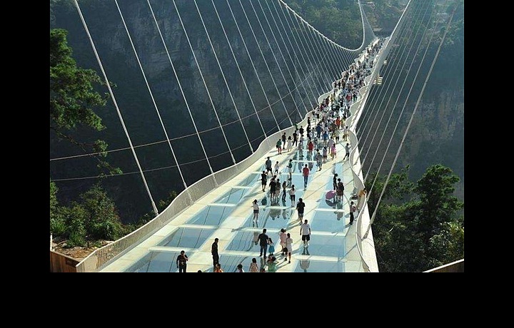 Nejdelší skleněný most na světě