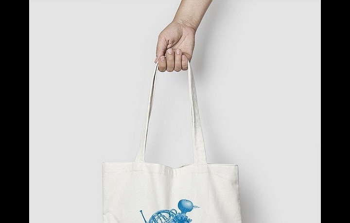 Taška s originálním logem Pražského jara