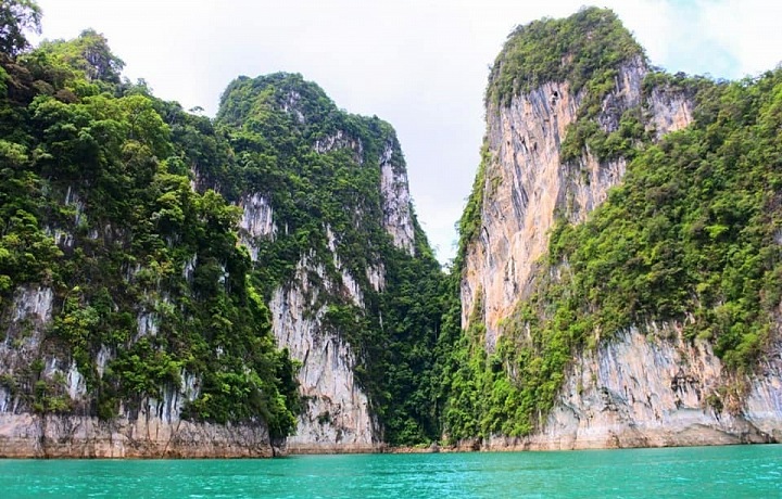 Jezero Cheow Lan Lake