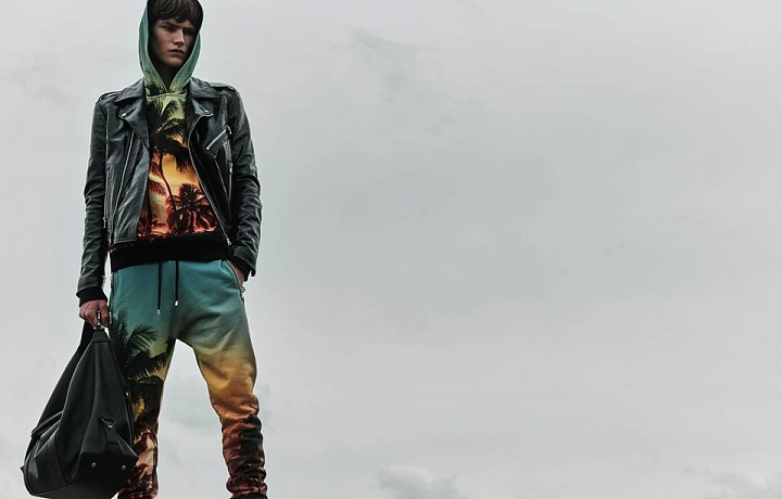 Resort 2019 dělá z mužů doslova teenagery