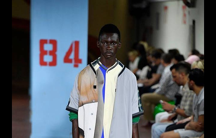 Tak trochu schizofrenní model Marni