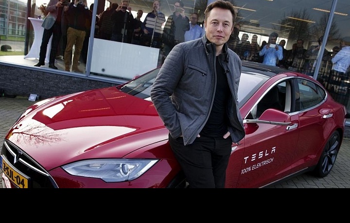 Elon Musk a Tesla