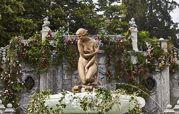 Krásné prostředí u jezera Como.