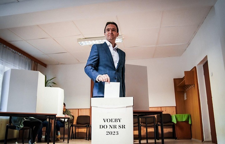 Na snímku dočasně pověřený předseda vlády SR odborníků Ľudovít Ódor