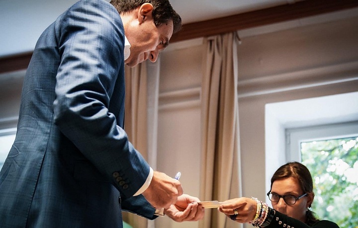 Na snímku dočasně pověřený předseda vlády SR odborníků Ludvík Ódor