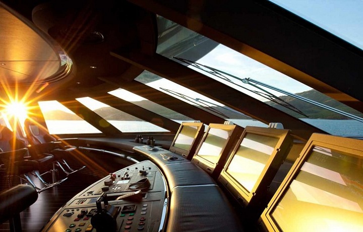 Maltese Falcon - řídicí kabina