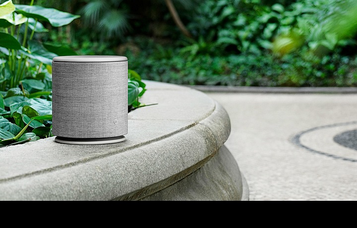 Beoplay M5 v šedé barvě