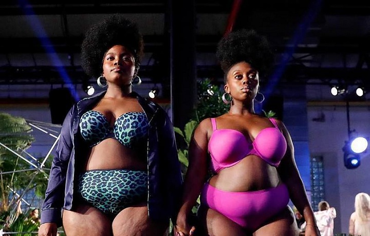 Na mole se objevily také modelky kyprých tvarů