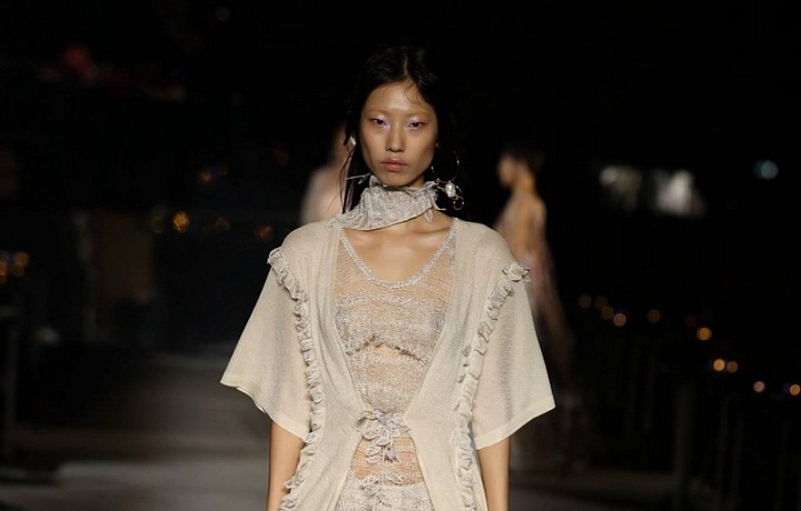 Kolekce SS19 plná barev a lehkých látek.