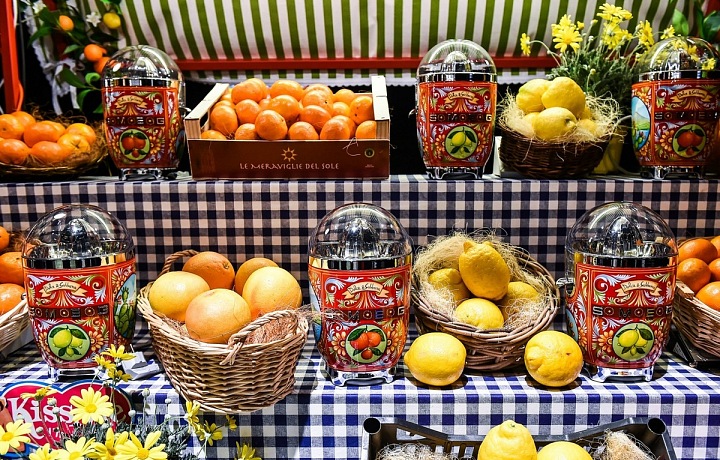 Dolce & Gabbana na Salone del Mobile di Milano