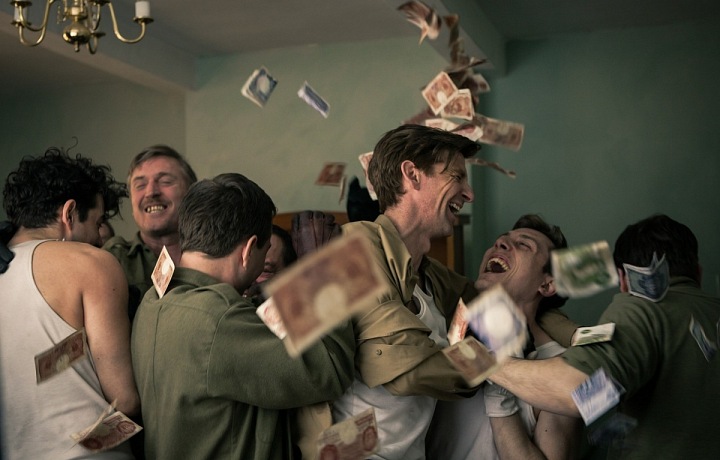 Z filmu Velká vlaková loupež, 2013