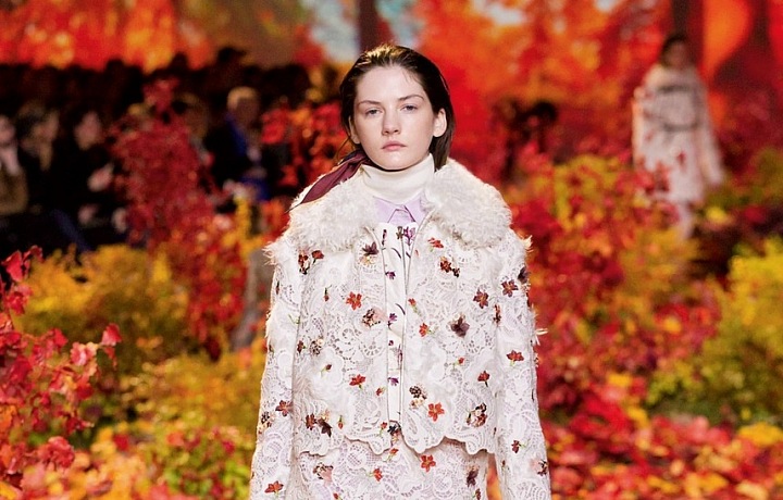 Podzim/Zima 2017-18 Moncler Gamme Rouge