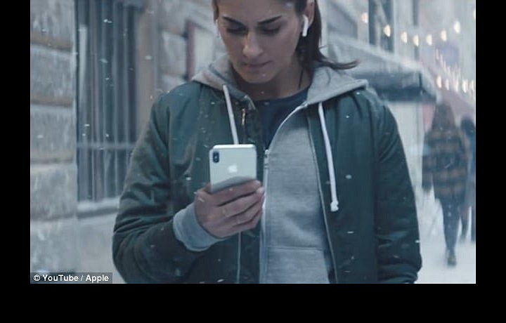 Apple, vánoční reklama točená v Praze