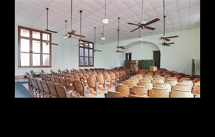 Interiér kostela nyní