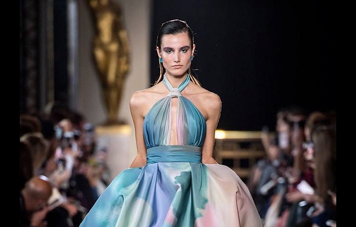 Božský Elie Saab znovu kouzlil